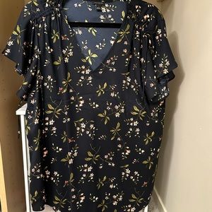 Ann Taylor floral navy blouse short sleeved size L
